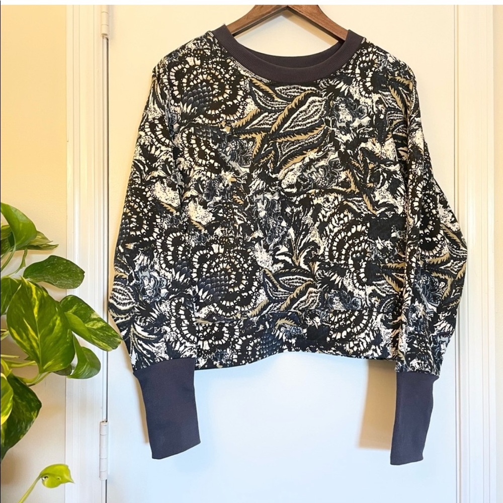 NWT Joie Blue Paisley Floral Cropped Crewneck Sweatshirt Cozy Winter Fall Medium